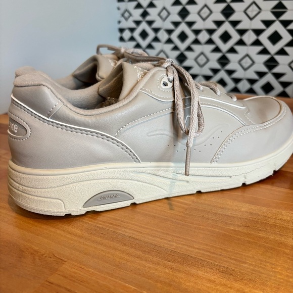 New Balance 811 Rollbar Women's Beige Leather Sneaker Size 8.5 Made in USA - Picture 2 of 11